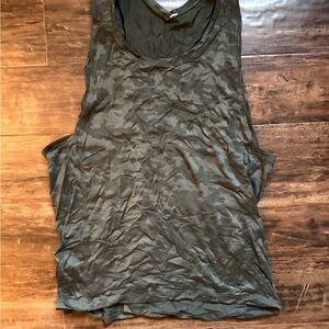 Lululemon Army Green Camo Print Workout Tank Top